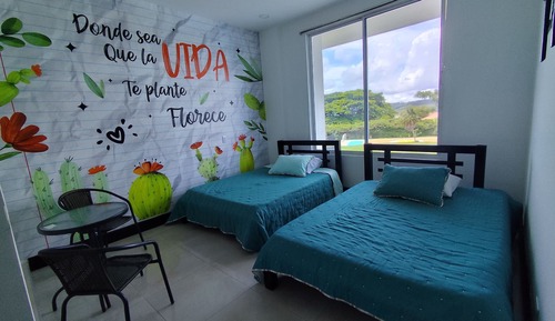 Villa, balcón, vistas al lago