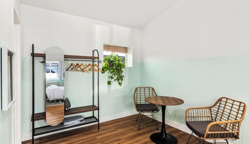 Habitación Deluxe con 2 camas individuales, 1 cama de matrimonio