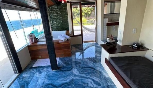 Habitación triple, balcón, vistas al mar