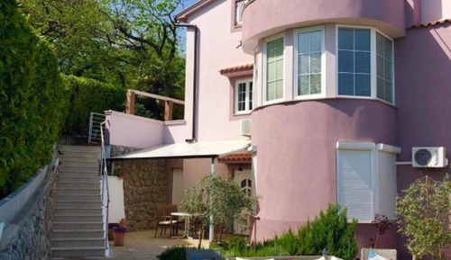 Estudio (Oprić Hills Studio apartment with ba)
