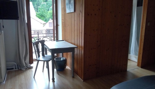 Habitación triple clásica, balcón