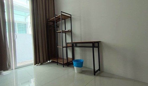 Basic Twin Room