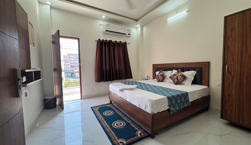 Deluxe Room, Balcony, City View