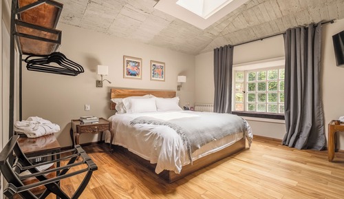 Skylight King Suite