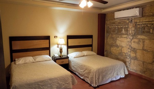 Habitación estándar con 2 camas individuales, vistas al patio