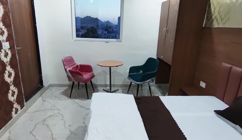 Habitación Confort con 1 cama doble o 2 individuales, vistas a la ciudad