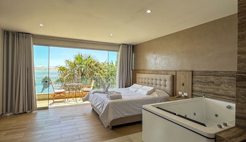Suite superior, vistas a la playa