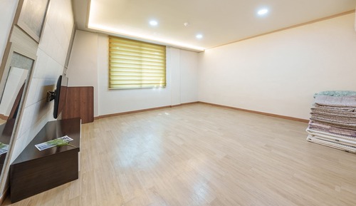 Habitación básica, 1 habitación (Room 502 (BBQ / Netflix))