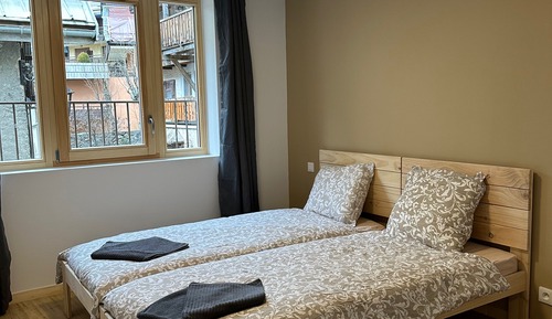 Apartamento, balcón, vistas a la montaña