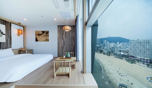 Hinoki Floor Seating Half Ocean Room
