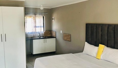 Comfort Apartment, Courtyard View