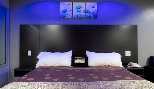Standard Room, 1 King Bed
