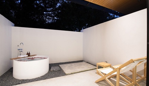 Deluxe Double Room, Accessible Bathtub