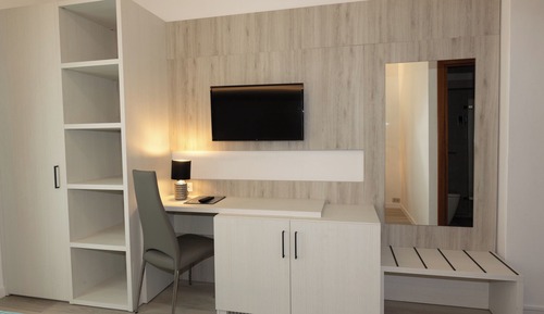 Habitación Confort con 1 cama doble o 2 individuales, balcón