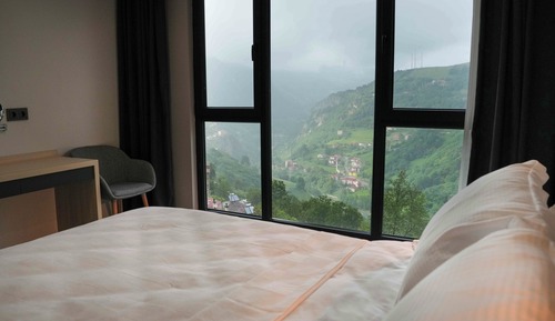 Suite, vistas al valle