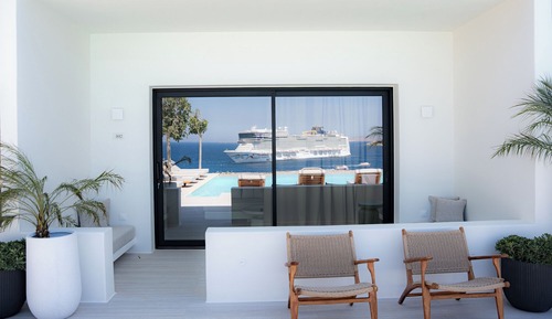Suite de lujo, patio, vistas al mar