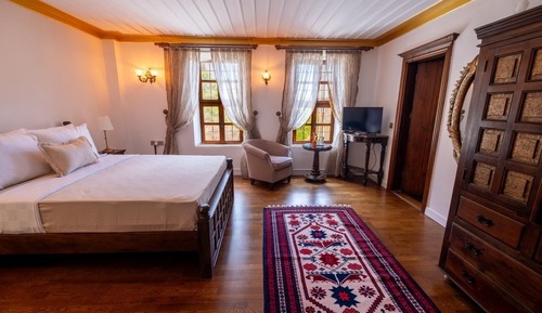 Habitación triple clásica, vistas al jardín