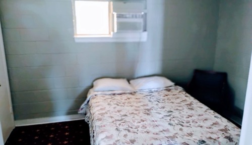 Habitación, 1 cama de matrimonio, cocina básica