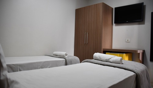 Habitación estándar con 1 cama doble o 2 individuales