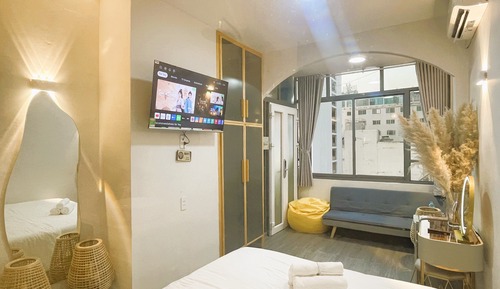 Suite estudio Deluxe, 1 cama de matrimonio grande, no fumadores, vistas a la ciudad