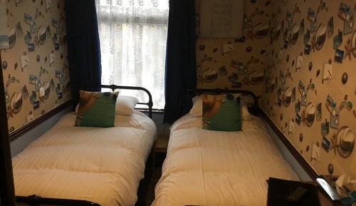 Habitación económica con 2 camas individuales
