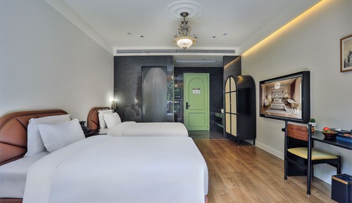 Habitación de diseño con 2 camas individuales