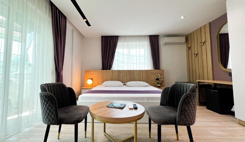 Habitación Deluxe doble, vistas parciales al lago