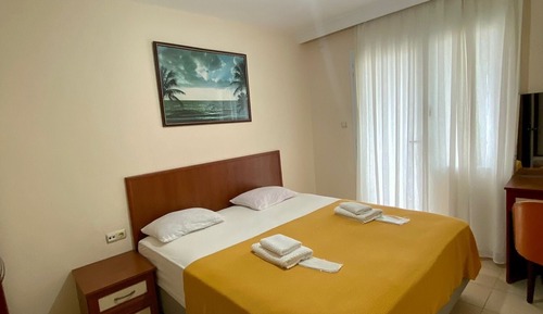 Habitación básica, balcón, vistas al mar