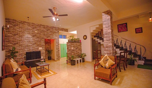 Habitación básica doble, balcón, vistas a la ciudad