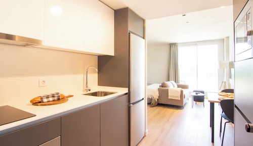 Estudio, balcón
