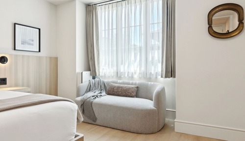 Estudio ejecutivo, 1 cama de matrimonio grande, cocina básica