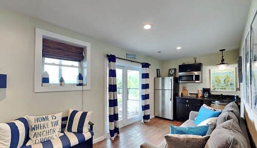 Studio (4 Bedrooms)