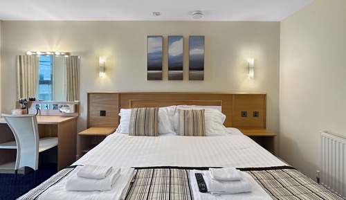 04 The Maisonette 4-Star, 2 Bedrooms, Beachfront (plus 1 free baby)