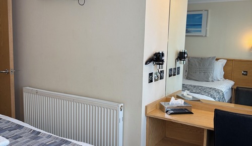 06 Sunset Suite 4-Star, 2 Bedrooms, Sea View, Beachfront (plus 1 free baby)