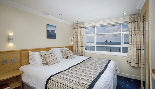 09 Clitheroe Suite 4-Star, 1 Bedroom, Sea View, Beachfront (plus 1 free baby)