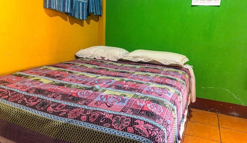 Habitación clásica con 1 cama doble o 2 individuales, patio, vistas a la playa