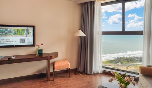 Estudio, vistas al mar