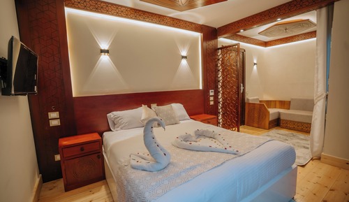 Junior Suite, Balcony, River View