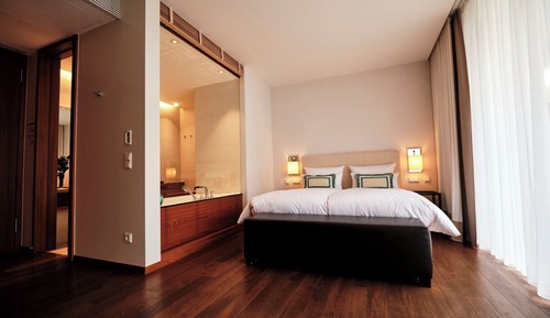 Habitación Premier doble, balcón, vistas parciales al lago