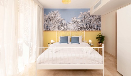 Exotic 1BDR w/ Outdoor Terrace | Pool & Beach Access (M1-2A-03)
