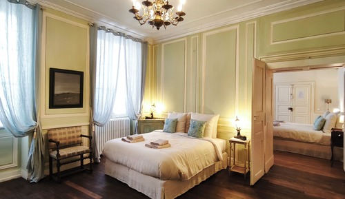 Suite familiar