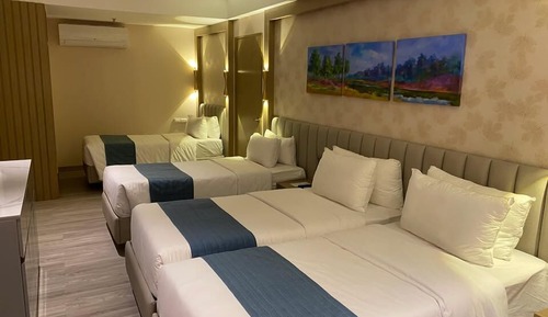 Premier Room
