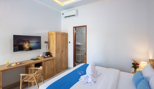 Estudio, acceso a la piscina