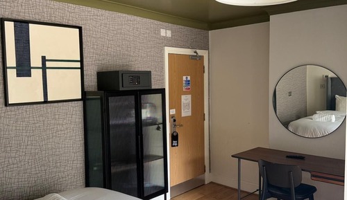 Habitación triple, baño privado