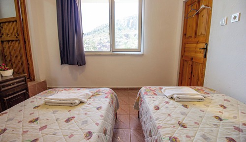 Habitación básica, balcón, vistas a la montaña
