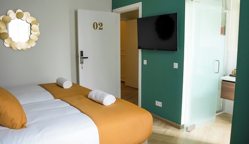 2 - Twin Room, Courtyard View