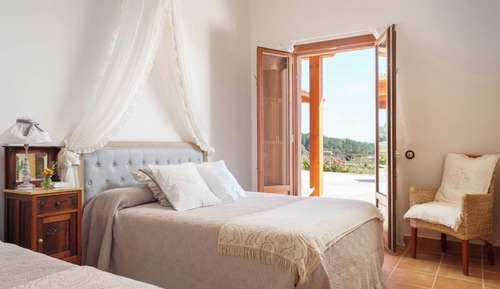 Habitación cuádruple Deluxe, vistas al jardín