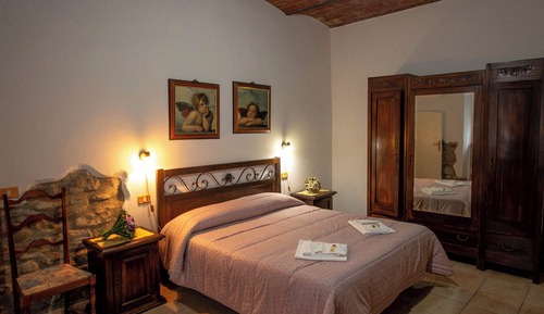 Habitación triple, patio, vistas al jardín