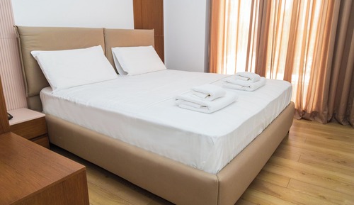 Apartamento clásico, balcón