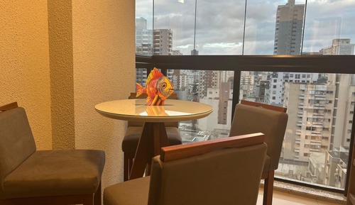 Apartamento de lujo, vistas a la piscina